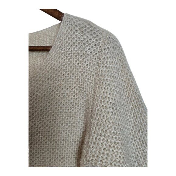 ITALY Women Textured Knit Sweater Soft Long Sleeve V-Neck Pullover Beige Small - Picture 5 of 14